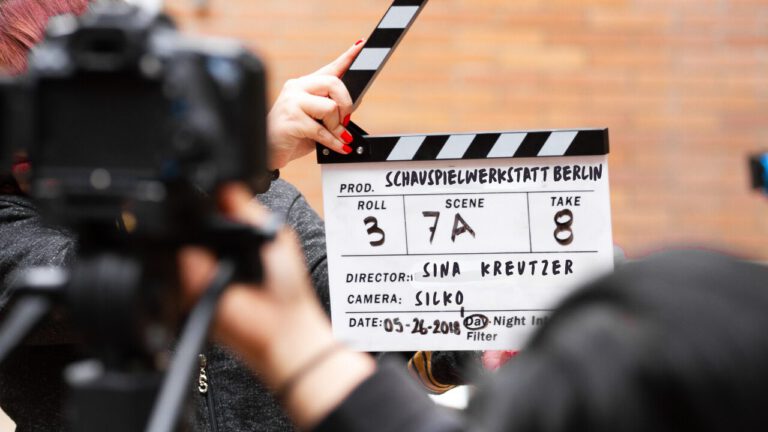 Bild_zur_Online-Schauspielausbildung_Film_TV_Werbung.png